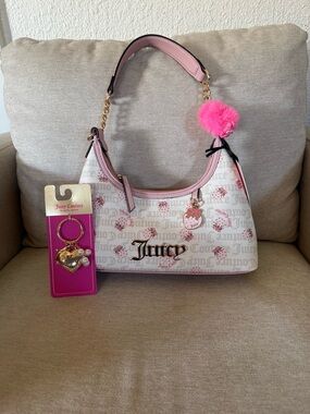 ADORABLE JUICY COUTURE BERRY SWEET HOBO STRAWBERRY BAG W HEART KEYCHAIN 🍓